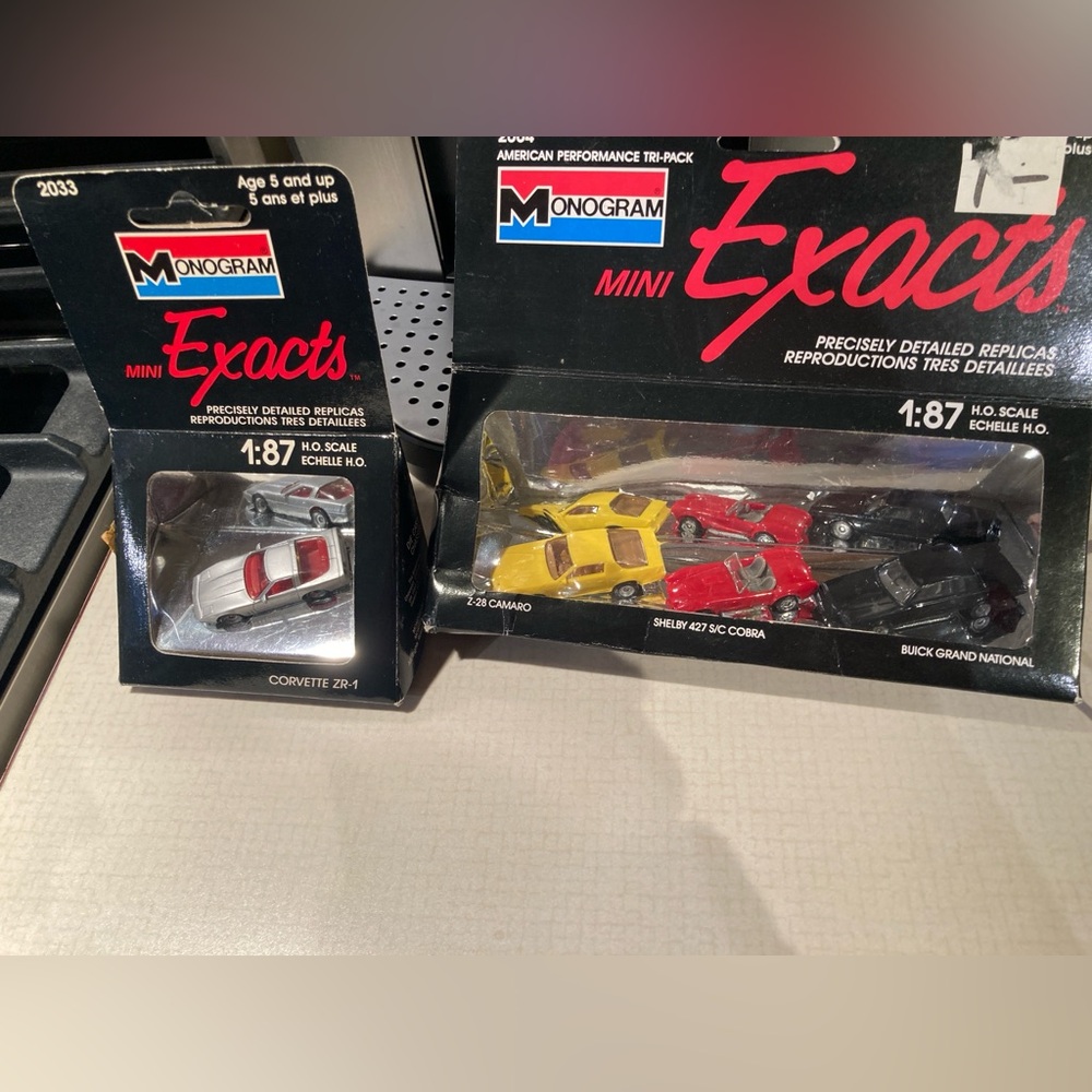 Monogram Mini Exacts 1:87 HO Scale
Performance Cars